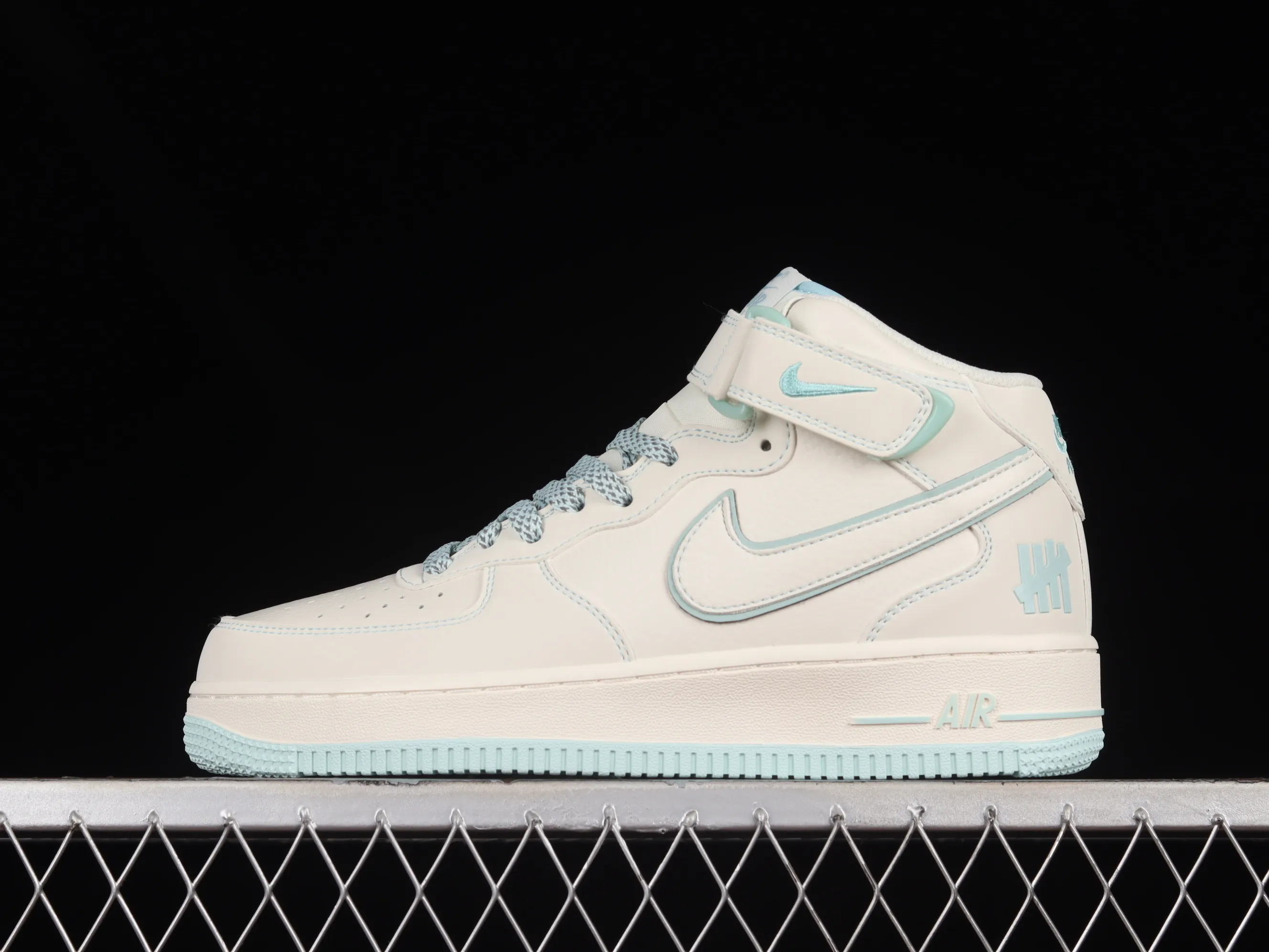 All categories Nk Air Force 1 Air Force series Nk Air Force 1 Mid Air Force mid-top Undefeated x Nk Air Force 1'07 Mid Daredevil Air Force One mid-top casual sneakers GB5969-002